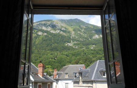 G&icirc;te n&deg;31G100084 Boutx - Haute-Garonne - vue_g_te_au_village_boutx_le_mourtis_pyr_n_es