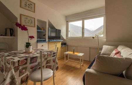 G&icirc;te n&deg;31G101416 Bagn&egrave;res-de-Luchon - Haute-Garonne - Salon