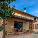 G&icirc;te-Au-del&agrave;_des_Cimes_Terrasse1
