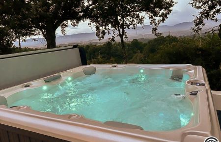 G&icirc;te n&deg;31G101741 Sepx - Haute-Garonne - Jacuzzi.G&icirc;te.Chez.Hubelise.Sepx.Comminges.Pyr&eacute;n&eacute;es