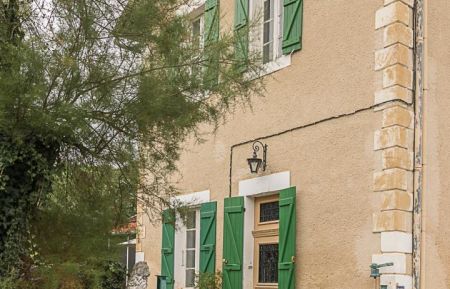 G&icirc;te n&deg;31G101712 Aulon - Haute-Garonne - gite-l-ecole-a-l-ancienne-aulon-portail-entree